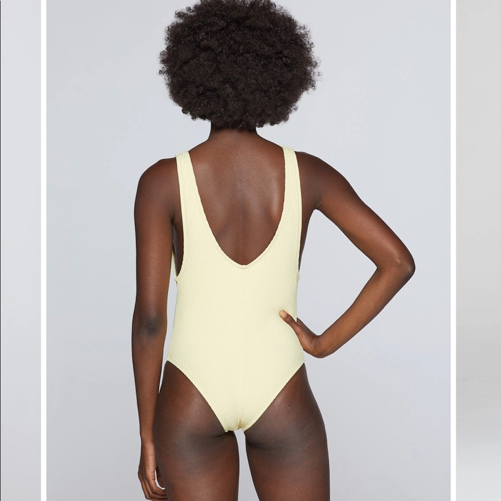 Vermont One Piece Yellow Rib - Picture 3 of 8